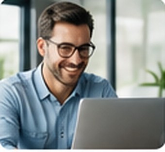 Persona che verifica dati sul computer